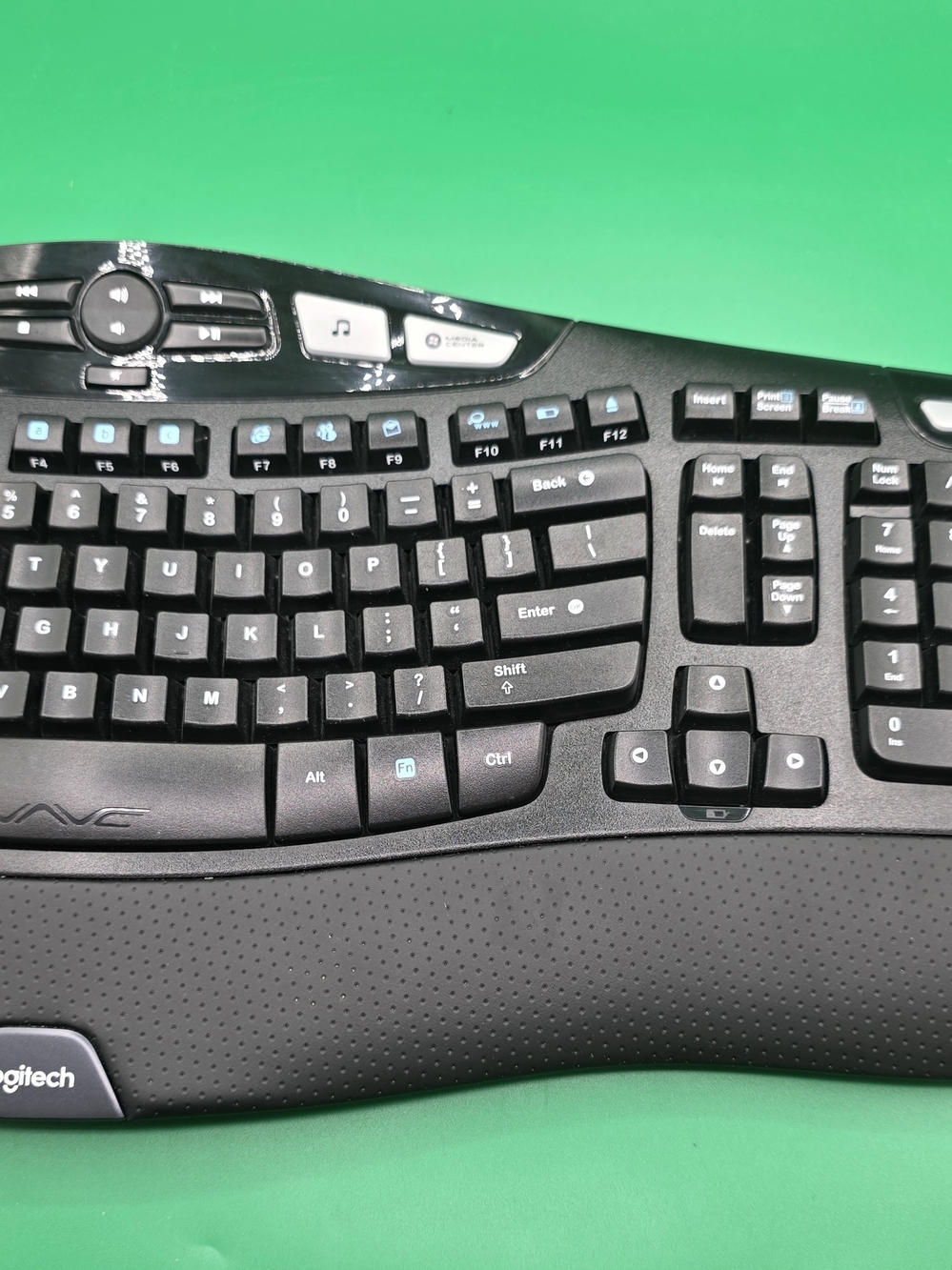 Logitech K350 Wave Wireless Keyboard & M325 Mouse Combo